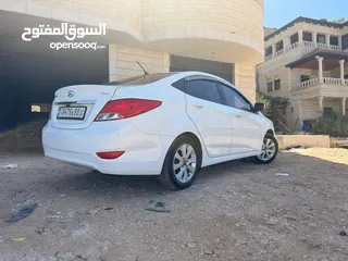  4 هيونداي اكسنت 2016