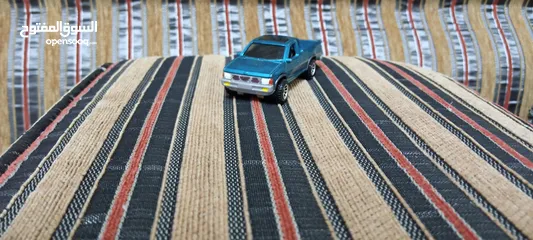  9 مجسمات سيارات معدنية حجم 1/64 مناظر للمكاتب