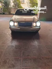  1 مرسيدس بنز e200 للبيع