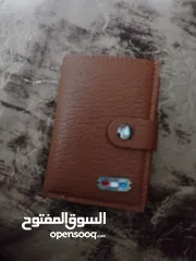  5 محفظة بطاقات مترتبة حديد و جلد صنعت في فرنسا أشتريه الآن بسعر رخيص فقط ب 4 دنانير