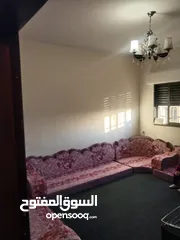  2 شقه سوبر ديلوكس للبيع الهاشميه الحي الشرقي بالقرب من مدرسه الشهيد احمد الزيود