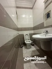  10 الجبيهة+ حي المنصور شقه فارغه للايجار ـ  150 متر ـ 3 نوم باجره 350 دينار
