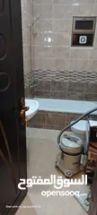  16 شقة طابقية للبيع خلف الواو و الونك و مسجد المهتدون الزرقاء الجديدة.. لعائلة مغتربين استعمال قليل