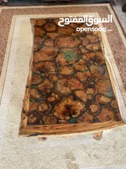 1 طاولة من خشب  الزيتون. صنع يدوي