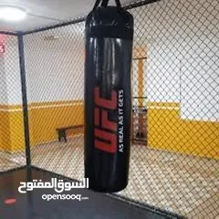  2 كيس ملاكمه UFC وكاله مع قفازات بسعر مغري