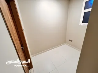  6 للايجار في الحد شقه  3 غرف و غرفه خادمه  For rent in hidd 3 bedroom apartment with maidsroom