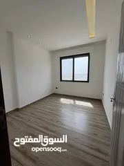  29 ارضية مع ترس في مرج الحمام الظهير خلف مدارس الخمائل تشطيب مميز