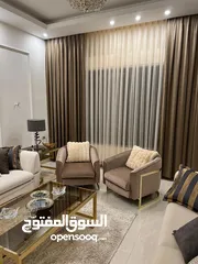  8 فيلا 3طوابق للإيجار - داخل كمباوند (جرين لاند) وبسعر مغري!!