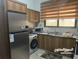  14 شقة مفروشة وجميلة  للإيجار في ضاحيه الامير راشد 
