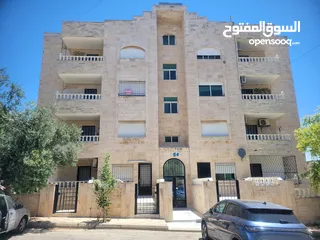  16 شقة فارغة بموقع مميز خلف المختار مول بالمدينة الرياضية للإيجار