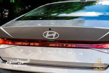  18 Hyundai Elantra 2024 Hybrid