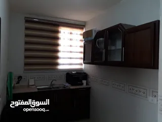  28 عماره 3 طوابق للبيع /ماركا الشماليه