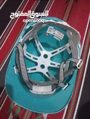  1 خوذه بحالة ممتازة
