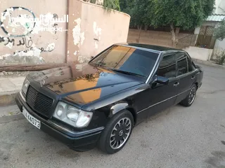  2 مرسيدس بطه موديل 1990 E 200