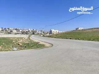  2 ارض للبيع من المالك  سكنية تنظيم ب على شارعين مساحة 752م2