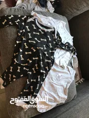  8 ملابس اطفال من عمر حديث ولادة ل عمر سنة .. بحالة الجديد وجميع الملابس براند.. سعر القطعة 50 قرش