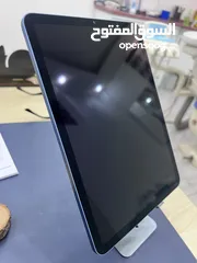  1 ايباد اير 5.    ipad air 5 الجهاز استعمال ممتاز ولا شخط