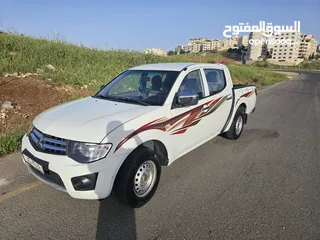  4 بكب ميتسوبيشي L200 من المالك مباشرة استعمال شخصي موديل 2015 بنزين السعر 8800 دينار قابل للتفاوض