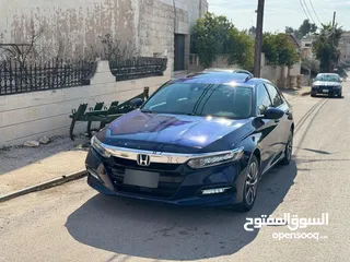  15 هوندا اكورد 2018  Honda accord 2018