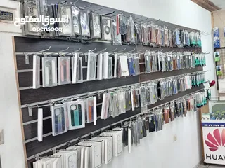  3 محل اجهزه خلوية للبيع مع كامل أغراضه  اربد إشارة النسيم البيع بداعي السفر موقع مميز أو بيع الاغراض ا