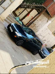  2 فورد فوكس موديل 2000