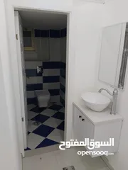 11 شقه سوبر ديلوكس - تأجير سنوي  - سكن عائلي - من المالك مباشره- 4 غرف نوم و3 حمامات و 2 برنديتين
