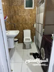  14 بيت طابقين للبيع كاش  في مخيم الزرقاء