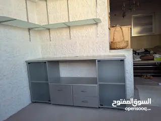  14 اثاث كنب ومكاتب بحاله جيده خشب وحديد