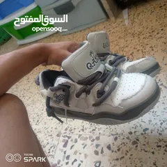  5 بوت كثير كثير مرتب البوت ما شاء الله احسن من هيك مفش البوت زي ما مبين بالصورة لون رمادي
