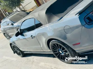  8 موستنج كشف