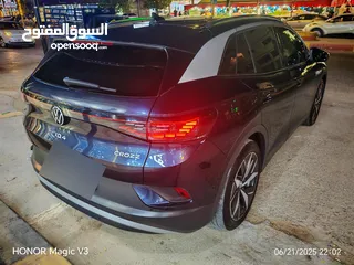  14 ID4 Pure+ 2021 لون كحلي مع فتحه وفرش جلد لون خمري