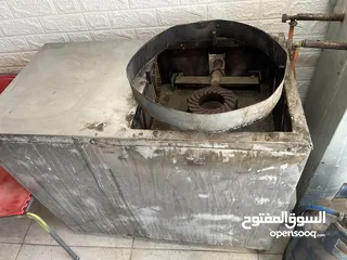  17 عدة مطعم كامله للبيع