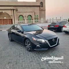  4 2019 NISSAN ALTIMA SR