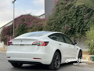  4 Tesla 3 2023