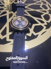  2 ساعه سواتش لون ذهبي مميز