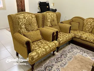  4 كنب نظيف جدا