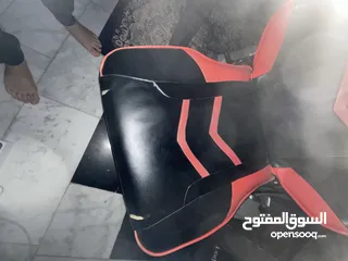  5 كرسي قيمينق ب 10 بس