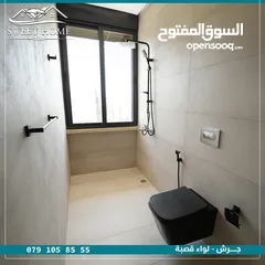  5 مزرعه فخمه جديده في جرش باطلالات رائعه قريبه من الشارع الرئيسي الايام العاديه