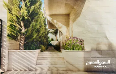  2 Villa ديلوكس مبنية ومعمرة على افخم طراز بناء شخصي وملكي وليس تجاري في ارقى مناطق الخليل