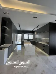  13 ثالث مع روف بأفخم التشطيبات الفندقية في ضاحية النخيل بإطلالة دائمة