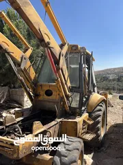 1 جرافه jcbللبيع بحاجه لماتور