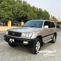  2 Toyota Land Cruiser GX-R 1998