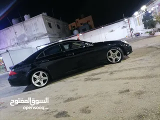  9 مرسيدس cls 350 2005 للبيع فل اثنين جيد خلفي قصعات امامي مصلح