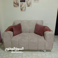  12 طقمين كنب مع 3قطع برادي و3قطع سجاد تركي