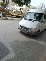  1 باص مرسيدس تجاري موديل 2001 شاصي طويل حموله 2300 كيلو للبيع عالكاش فقط وتنازل مباشر
