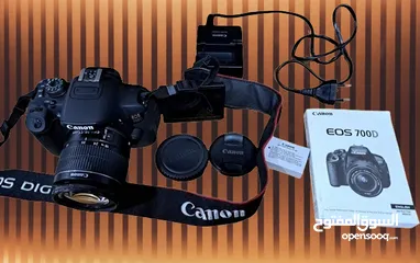  1 كاميرا كانون EOS 700D