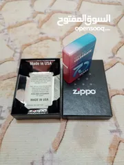  2 ولاعة زيبو Zippo هي ولاعة معدنية قابلة لإعادة الاستخدام من إنتاج شركة زيبو مانوفاكتشرينج في برادفورد
