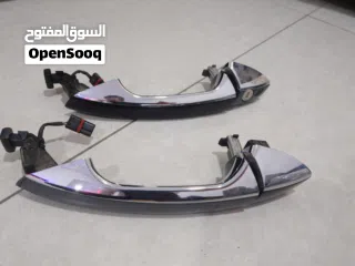  1 مقبض باب سيارة مرسيدس s500 نظيف جدا للبيع  Very clean Mercedes S500 door handle for sale