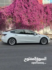  4 Tesla model 3 2022/  تيسلا موديل 3 ممشى قليل جدا فحص كامل
