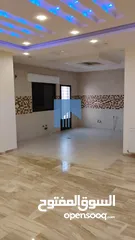  21 شقة أرضية فاخرة للبيع في الجاردنز  - خلف جريدة الرأي 185م مع ترسات 110م تشطيب سوبر ديلوكس